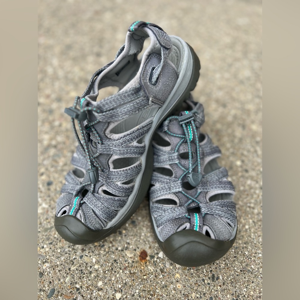 Keen Whisper sandal. Gray. Size 9. - Picture 2 of 4